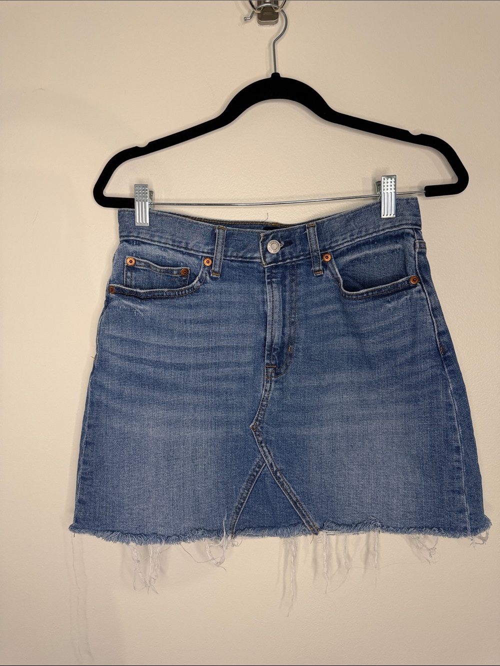 GAP 5 Pocket High Rise Mini Skirt Light Blue Denim Frayed Hem Waist 28